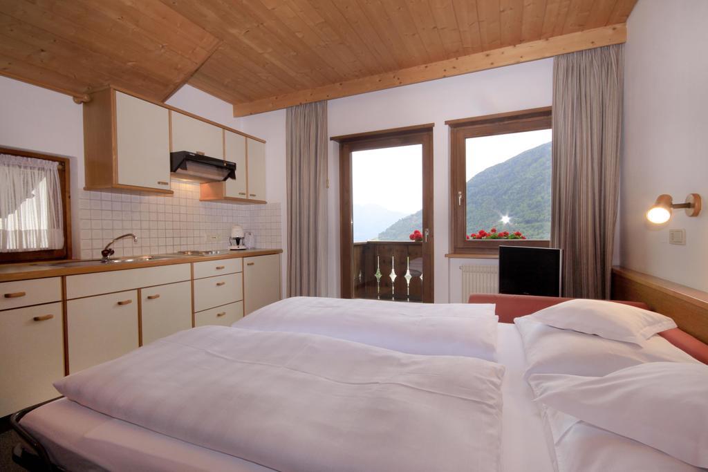 Apartments Gasserhof Lagundo Rum bild